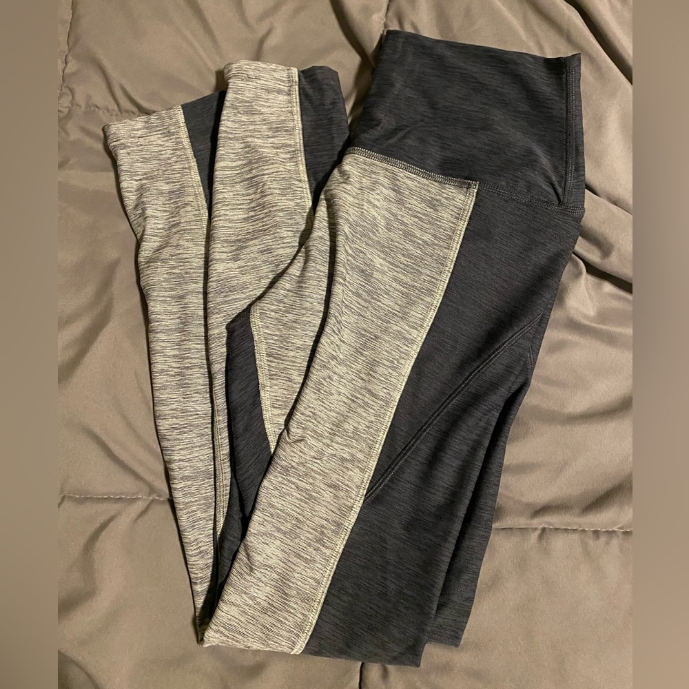 NOT FOR SALE
Victoria Secret Pink leggings